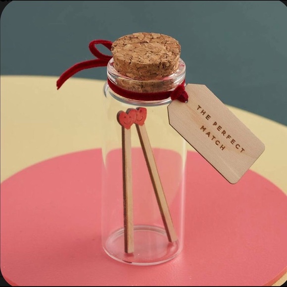 Valentine's dayyyyy!!!Miniature glass bottles - Picture 3 of 5